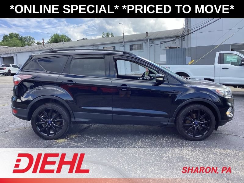 Used 2017 Ford Escape Titanium AWD/4WD image 9