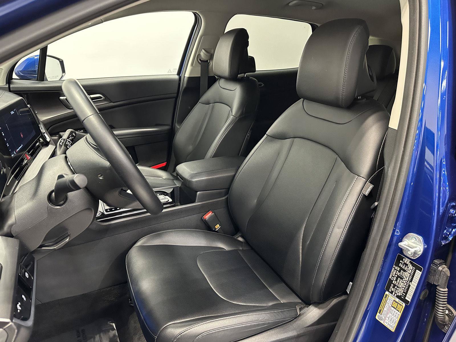 Used 2024 Kia Sportage EX AWD/4WD image 15