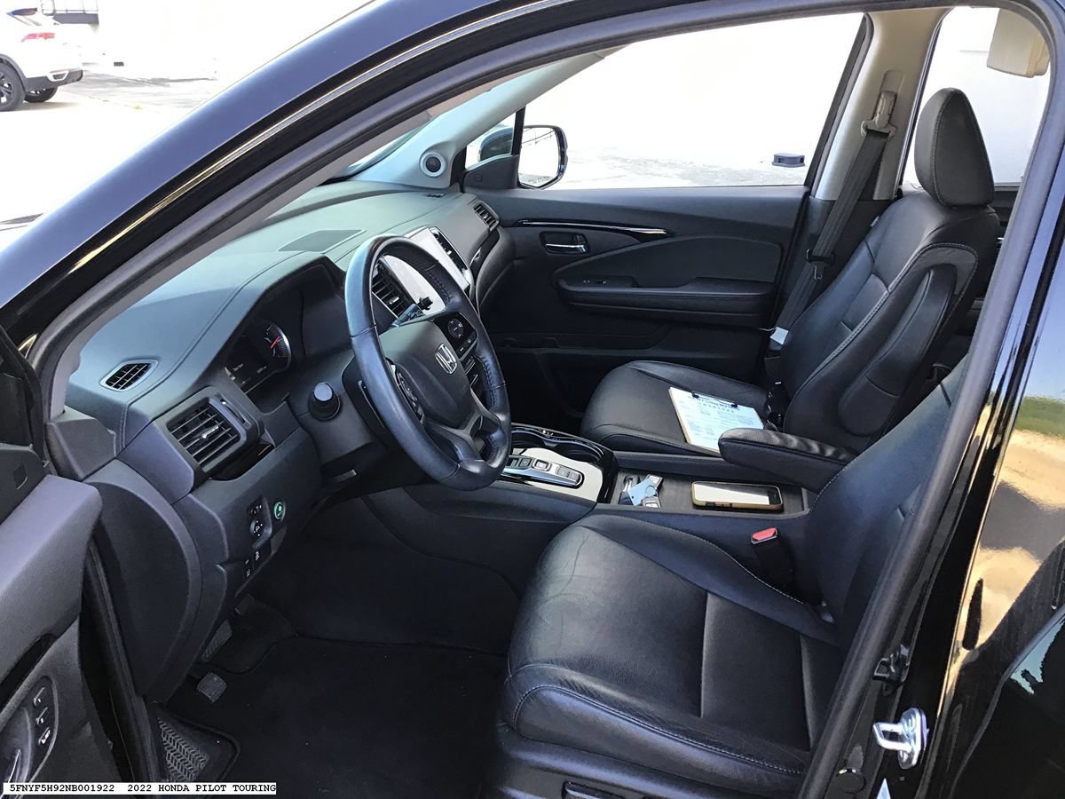Used 2022 Honda Pilot Touring image 7