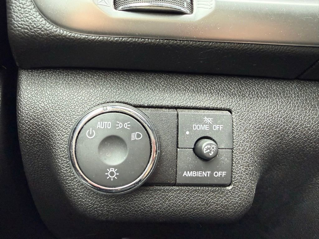 Used 2016 GMC Acadia SLE image 28