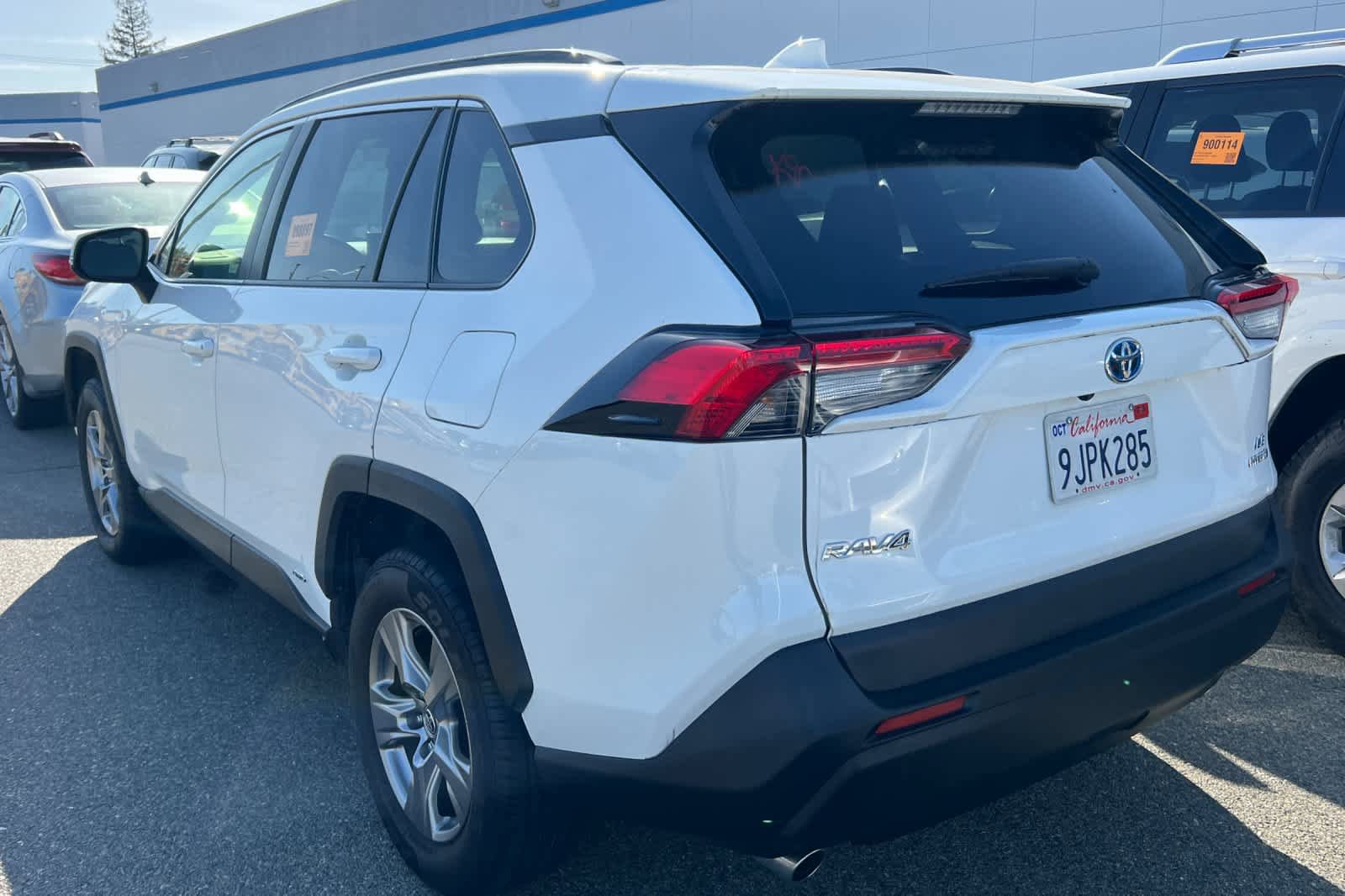 Used 2023 Toyota RAV4 LE AWD/4WD image 6