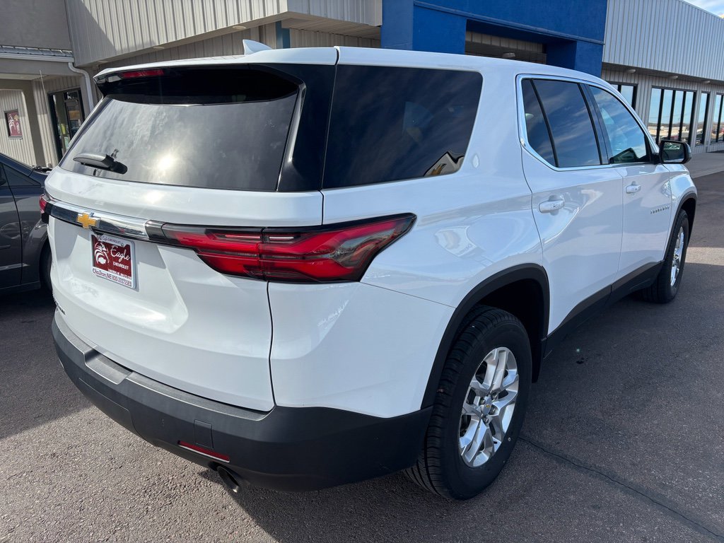 Used 2022 Chevrolet Traverse LS AWD/4WD image 6