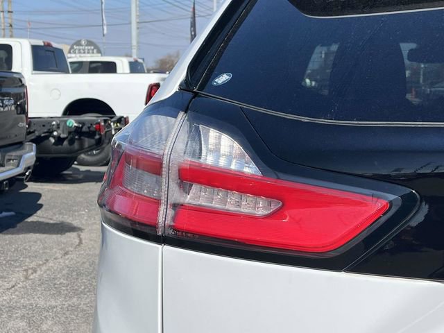 Used 2024 Ford Edge SEL image 10