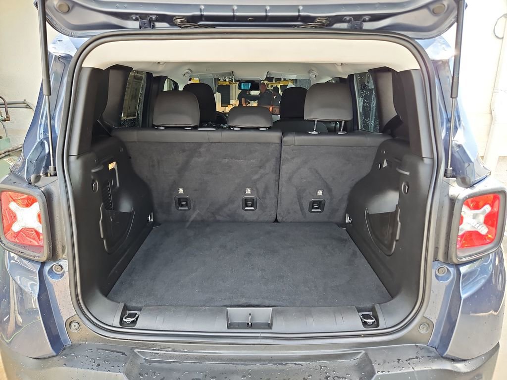 Used 2023 Jeep Renegade Trailhawk image 29