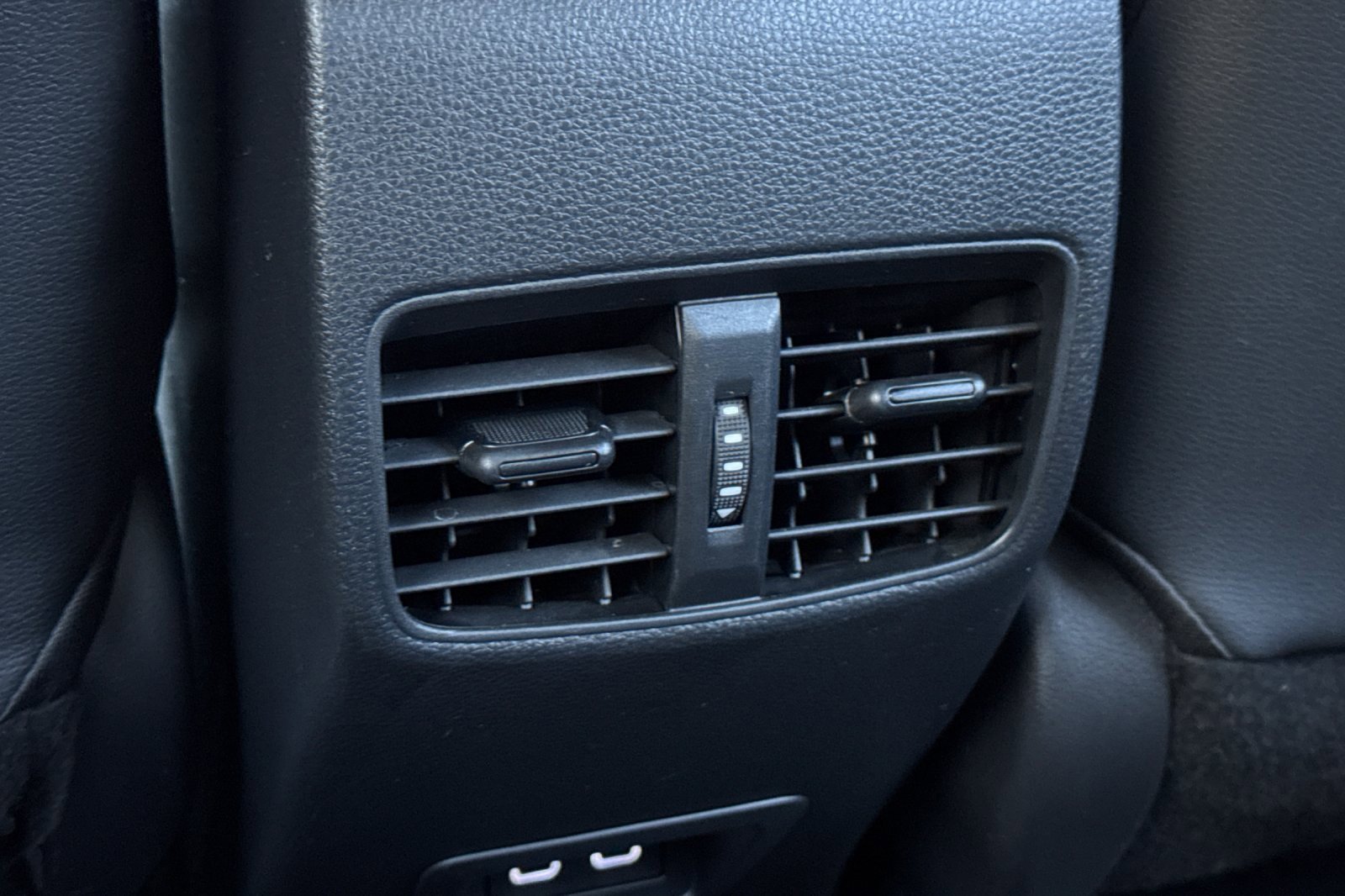 Certified 2023 Toyota Corolla Cross XLE image 17