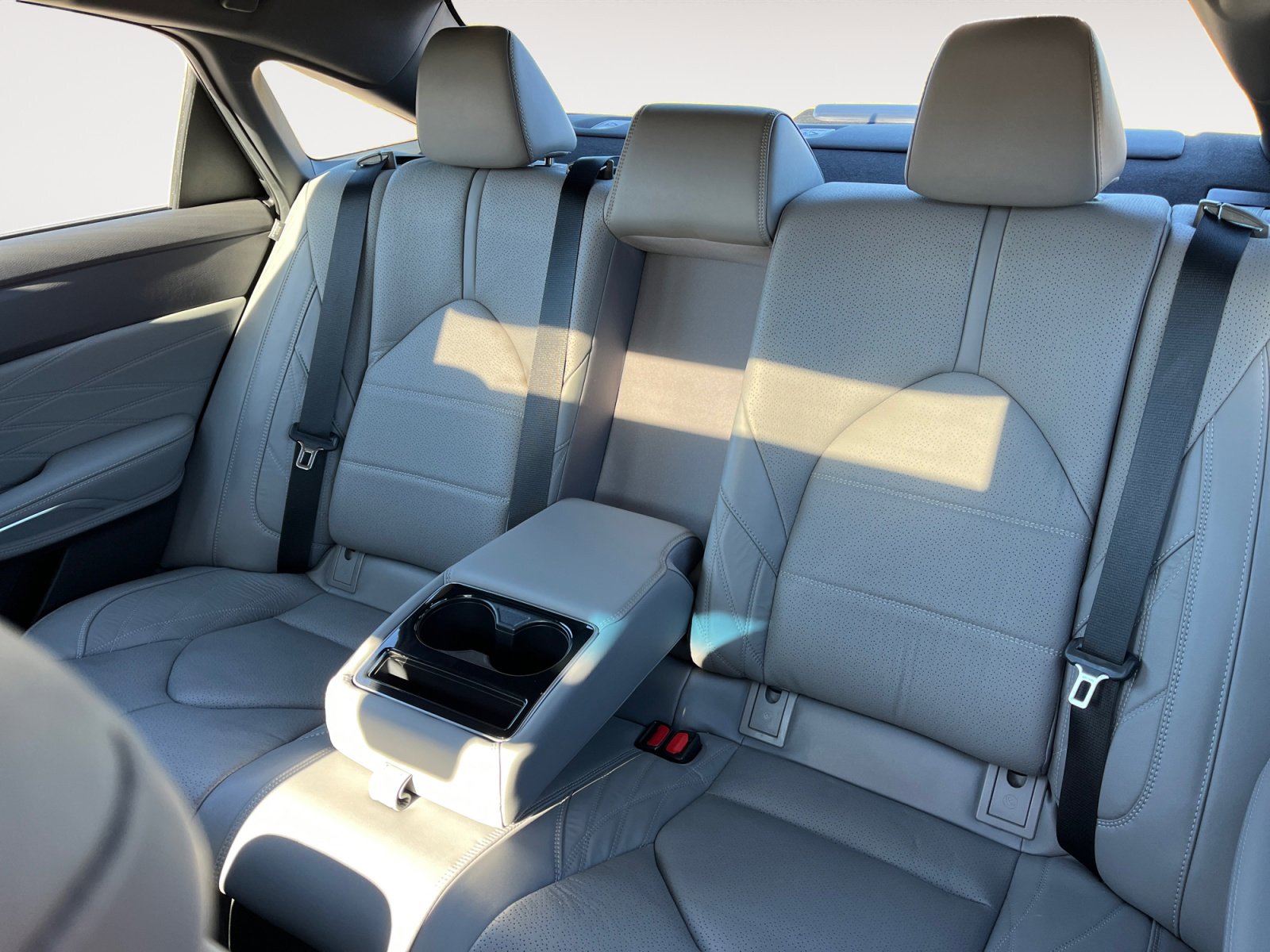 Used 2020 Toyota Avalon Limited w/ Advanced Safety Package image 16