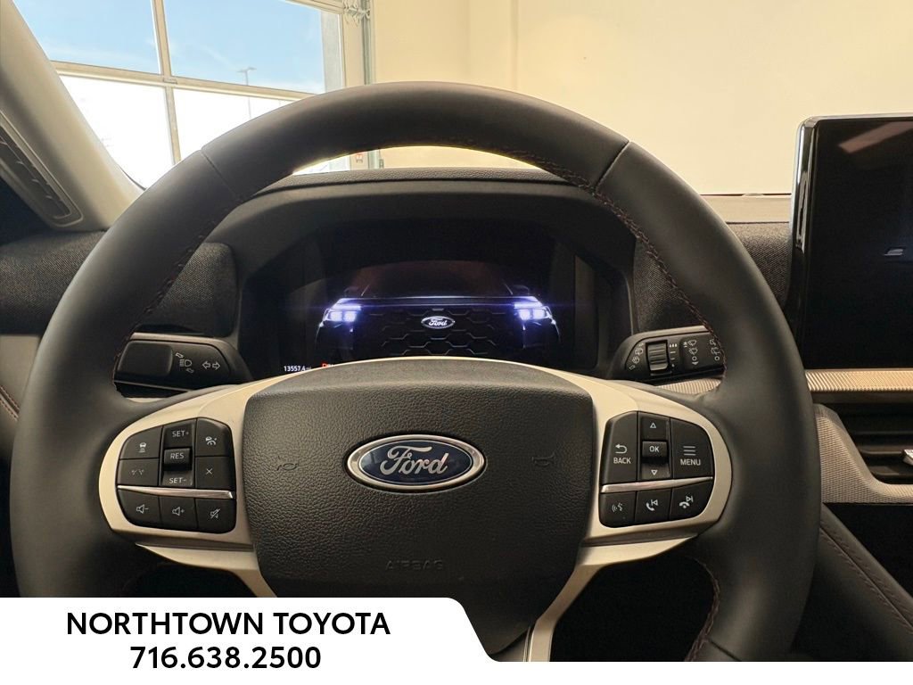 Used 2025 Ford Explorer Active image 7