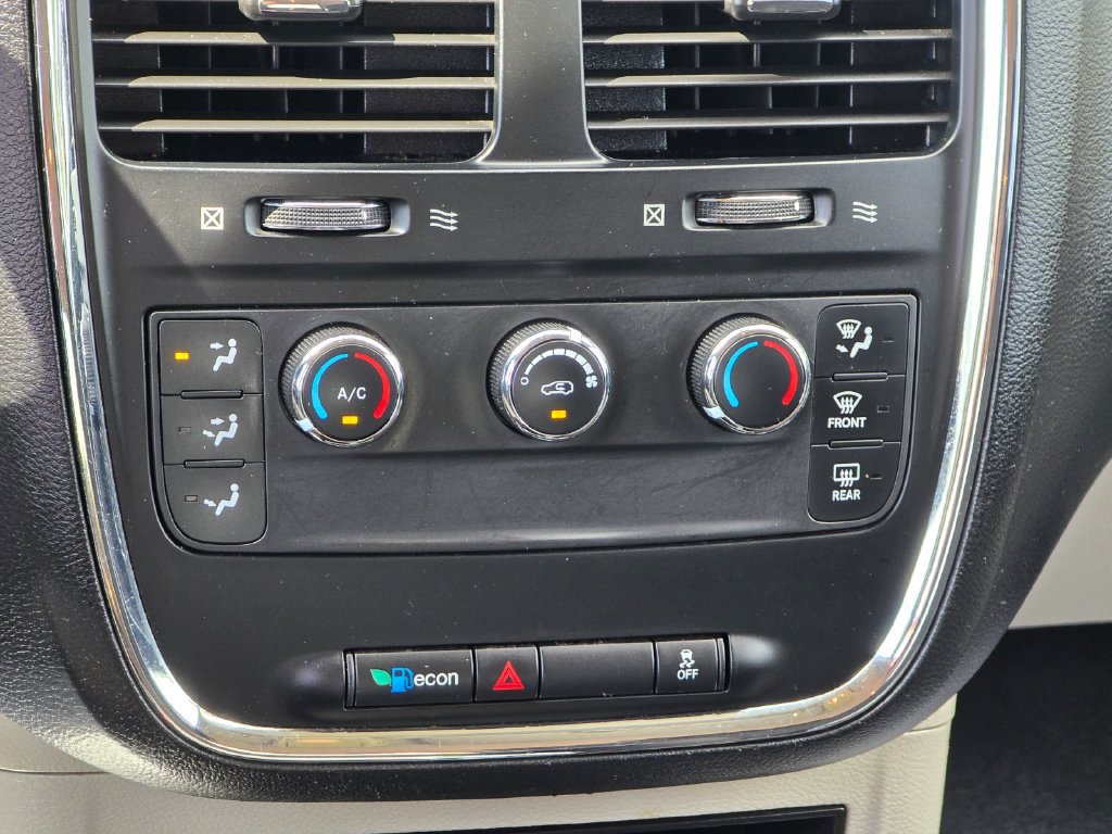 Used 2013 RAM C/V Tradesman FWD image 18