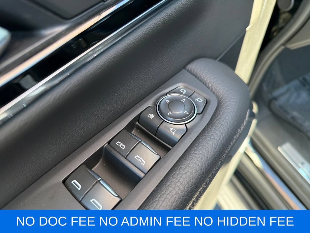 Used 2025 GMC Yukon XL Denali AWD/4WD image 13