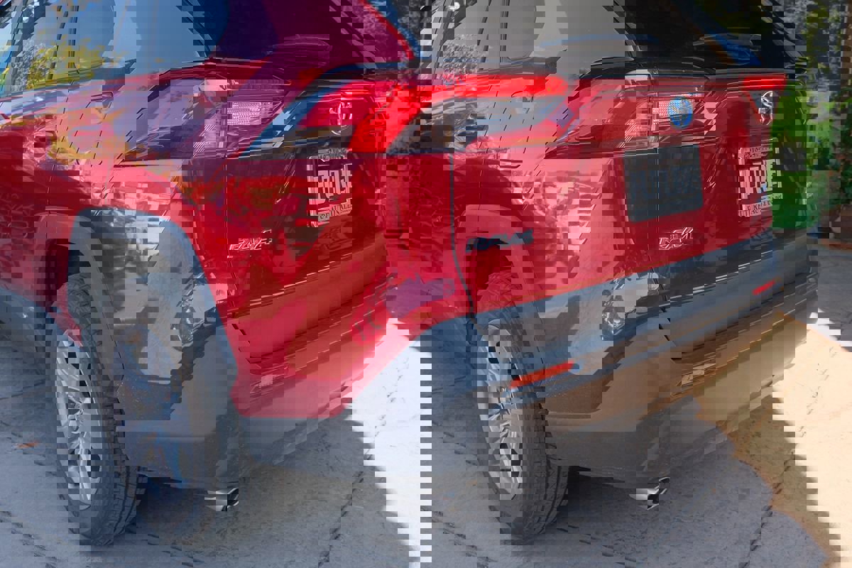 Used 2022 Toyota RAV4 XLE image 40