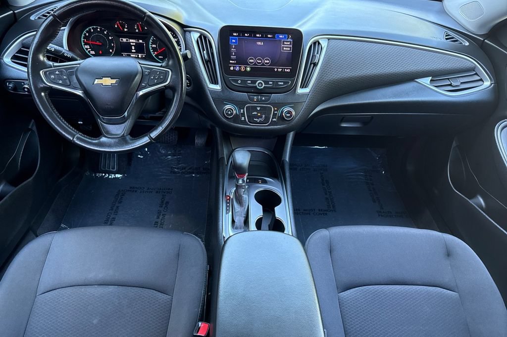 Used 2021 Chevrolet Malibu RS FWD image 9