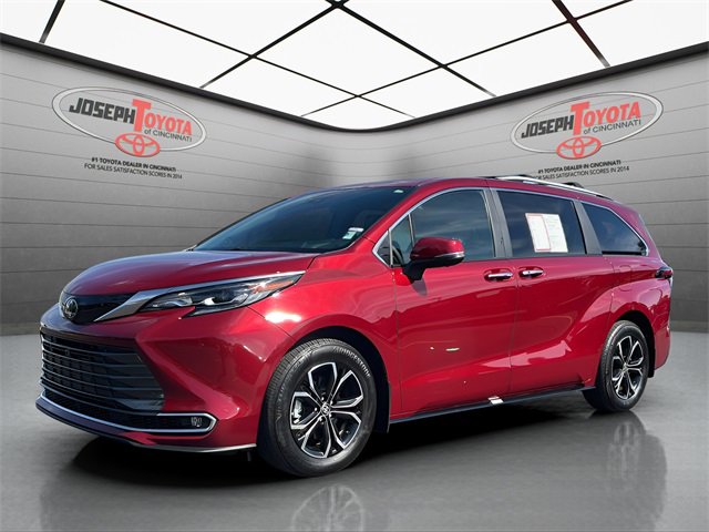 Certified 2025 Toyota Sienna Platinum