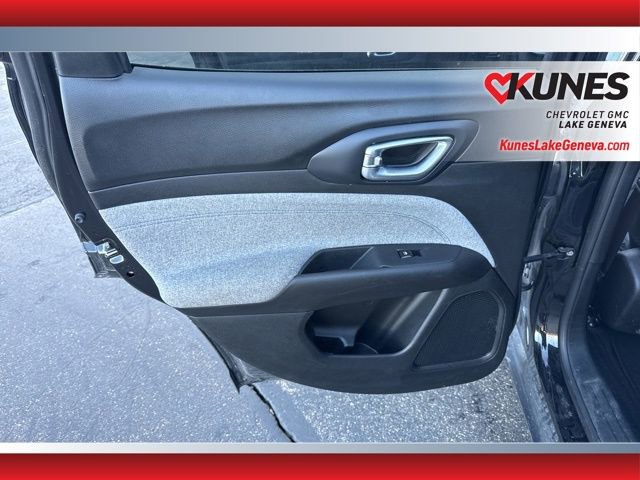 Used 2024 Jeep Compass Latitude image 15