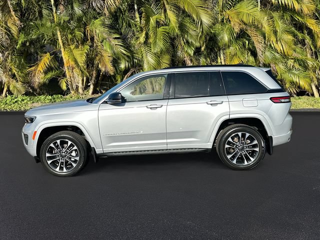Used 2024 Jeep Grand Cherokee Overland w/ Trailer Tow Package AWD/4WD image 9