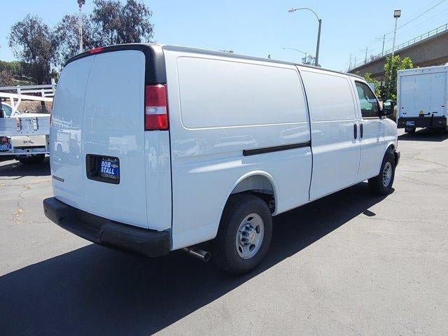 New 2026 Chevrolet Express 2500 Extended w/ Communications Package RWD image 8
