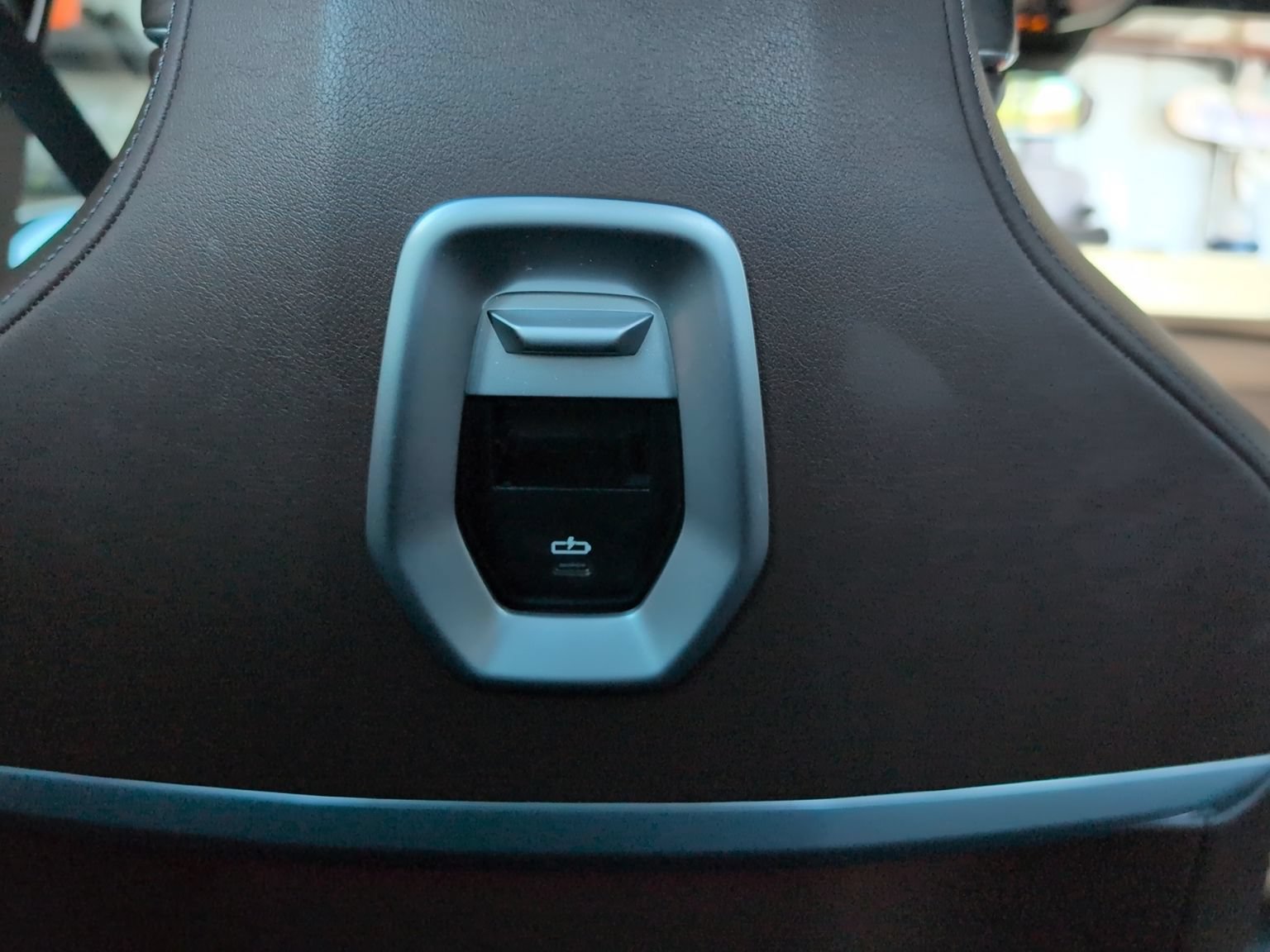 Used 2023 BMW 740i RWD image 25
