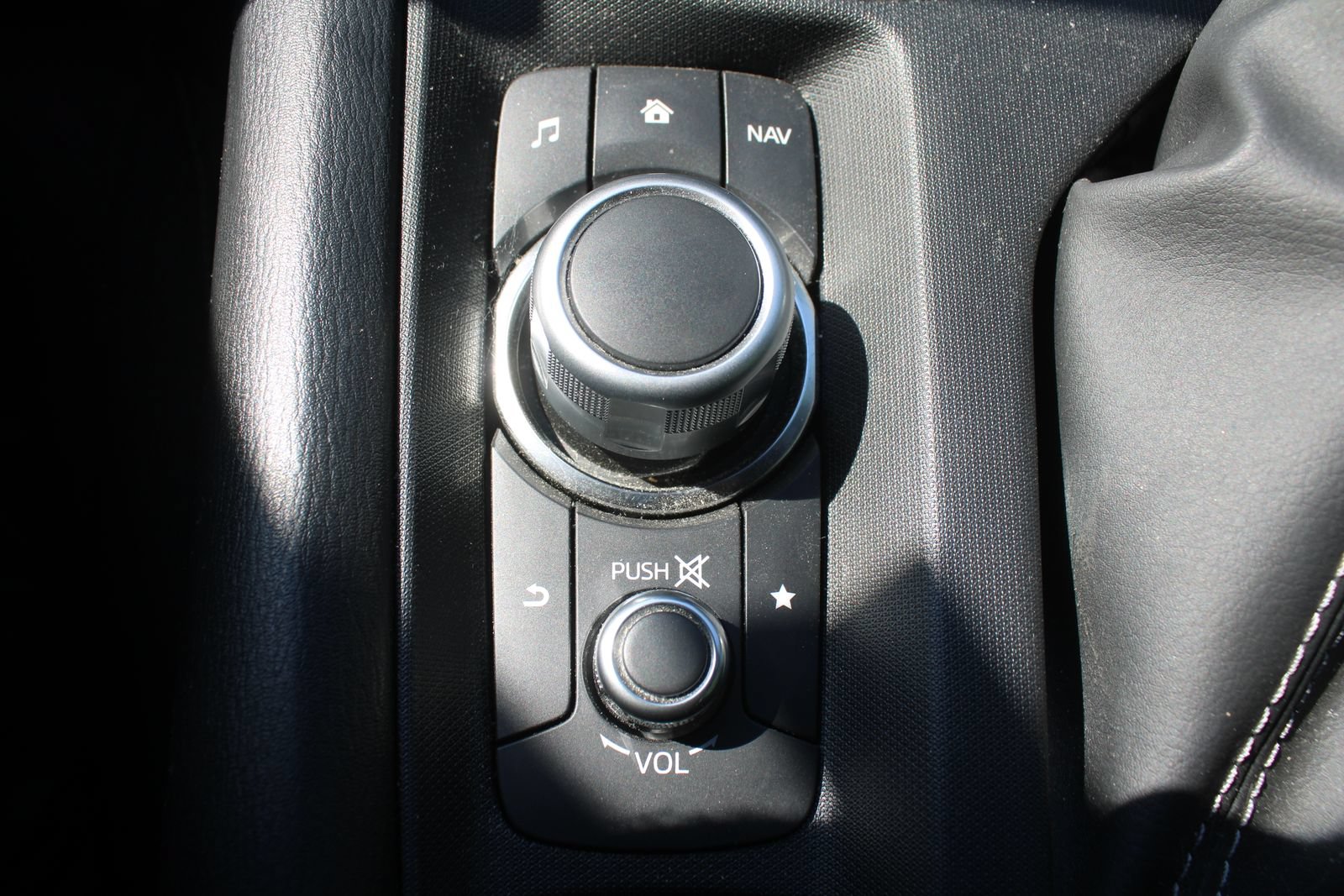 Used 2021 MAZDA MX-5 Miata RF Club RWD image 35