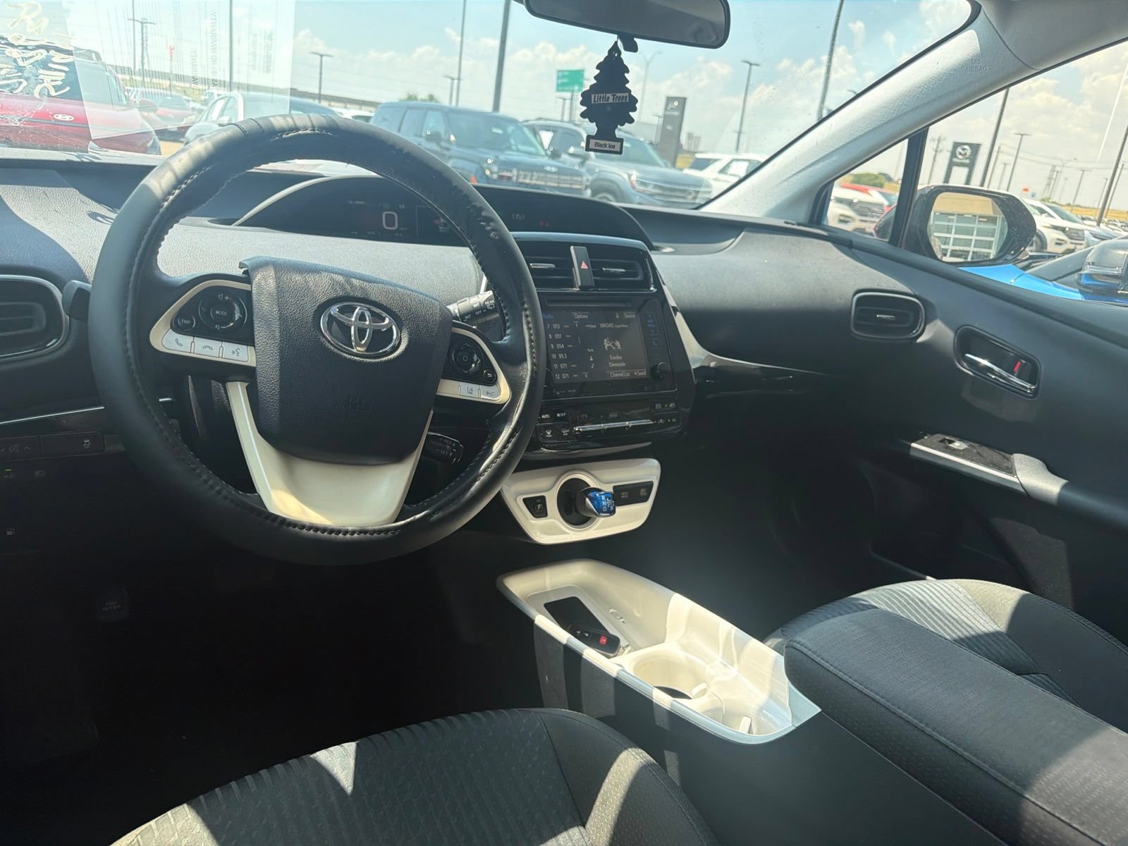 Used 2016 Toyota Prius Three w/ Advanced Technology Package FWD image 10