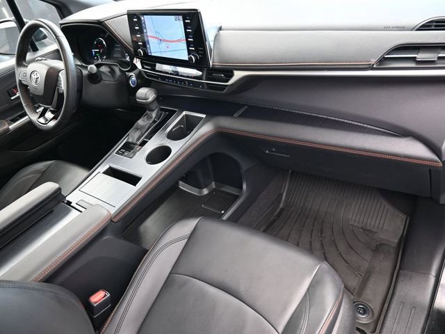 Used 2022 Toyota Sienna XSE AWD/4WD image 33