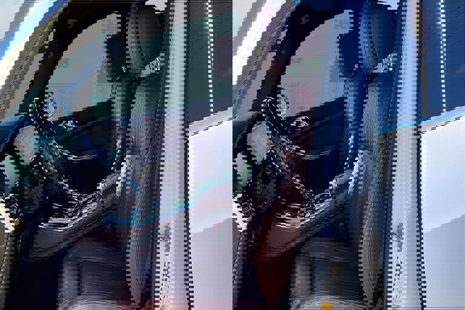 Used 2021 BMW X5 xDrive45e w/ Executive Package image 11