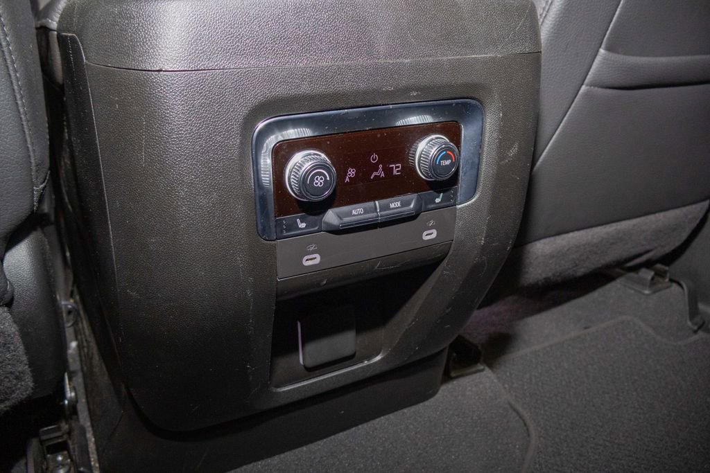Certified 2024 GMC Yukon XL Denali image 19