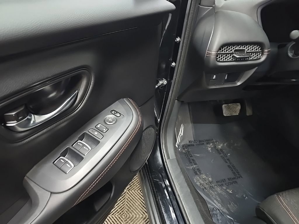 Used 2023 Honda HR-V Sport image 27