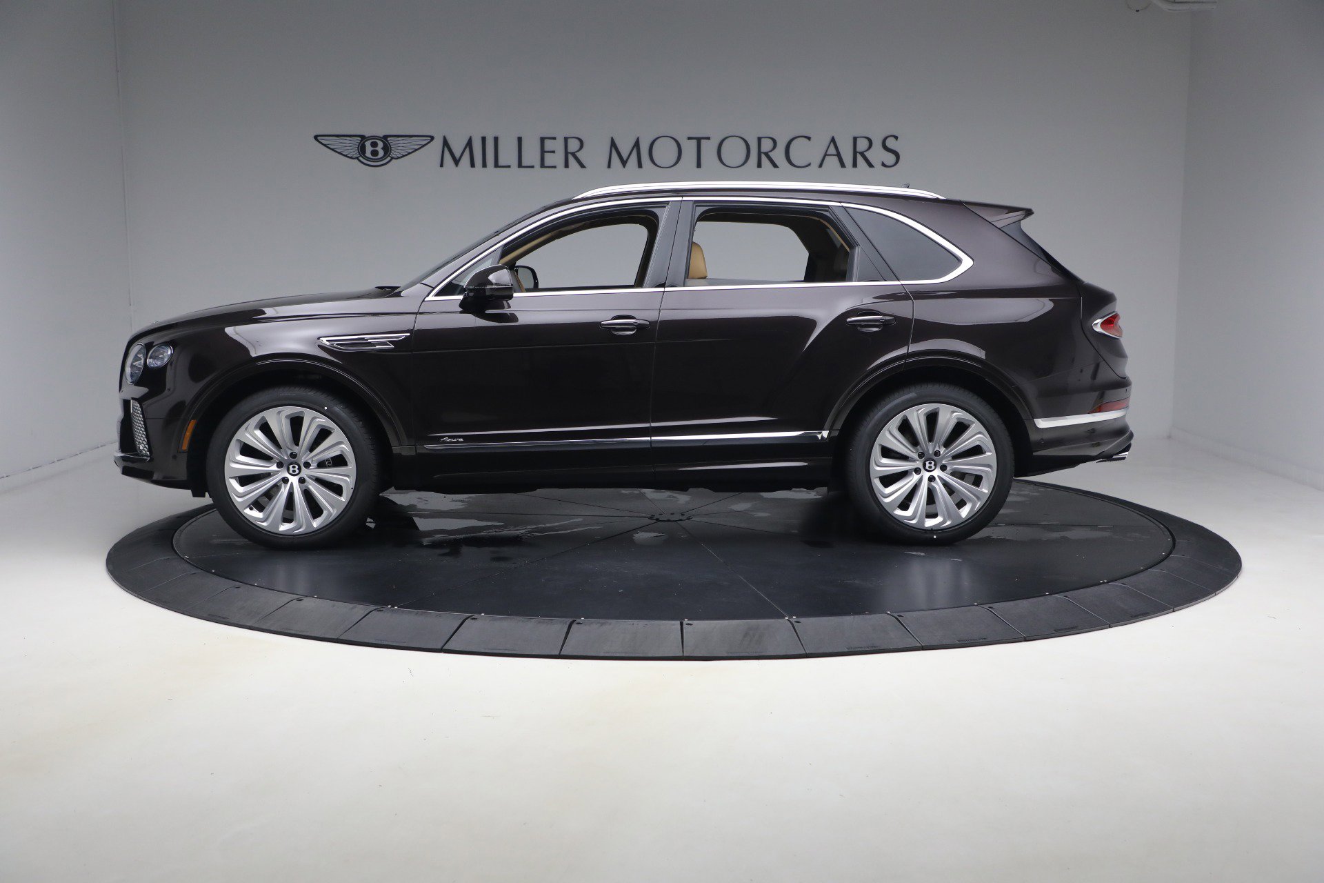 New 2026 Bentley Bentayga AWD/4WD image 3