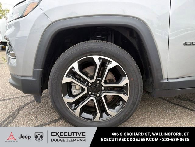 Used 2023 Jeep Compass Limited w/ Sun and Sound Group AWD/4WD image 15