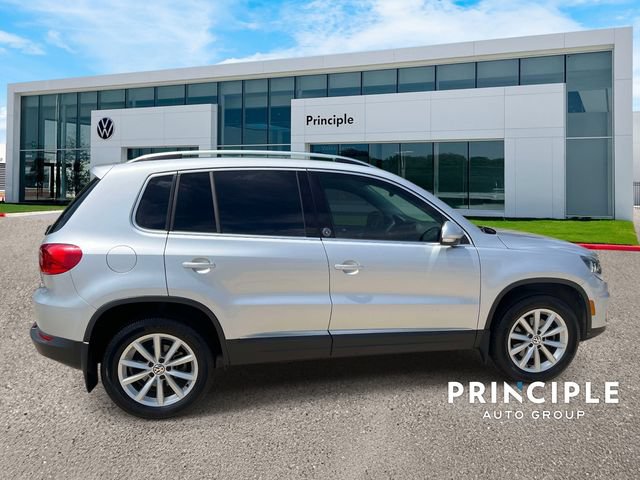 Used 2017 Volkswagen Tiguan Wolfsburg Edition AWD/4WD image 5