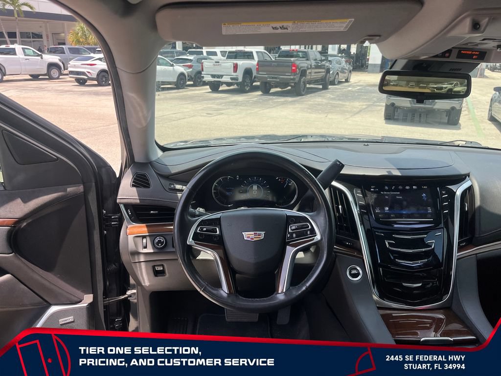 Used 2020 Cadillac Escalade ESV Premium Luxury RWD image 33