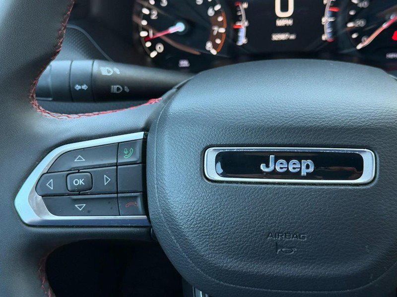 Used 2025 Jeep Compass Trailhawk AWD/4WD image 24
