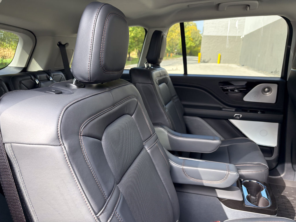 New 2026 Lincoln Aviator Reserve AWD/4WD image 22