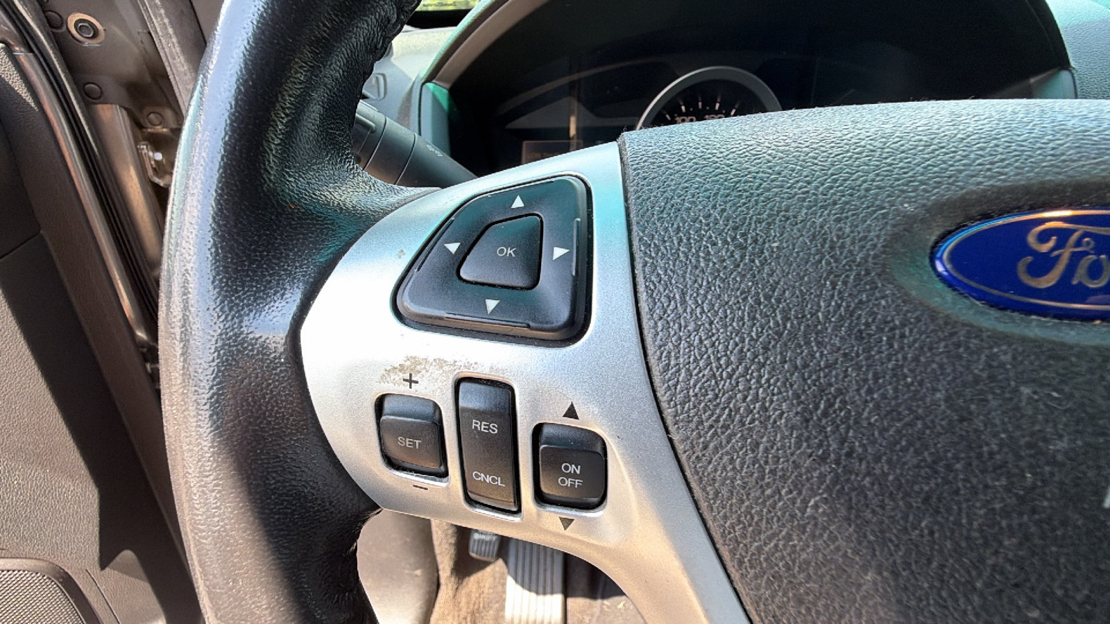Used 2013 Ford Explorer XLT FWD image 31