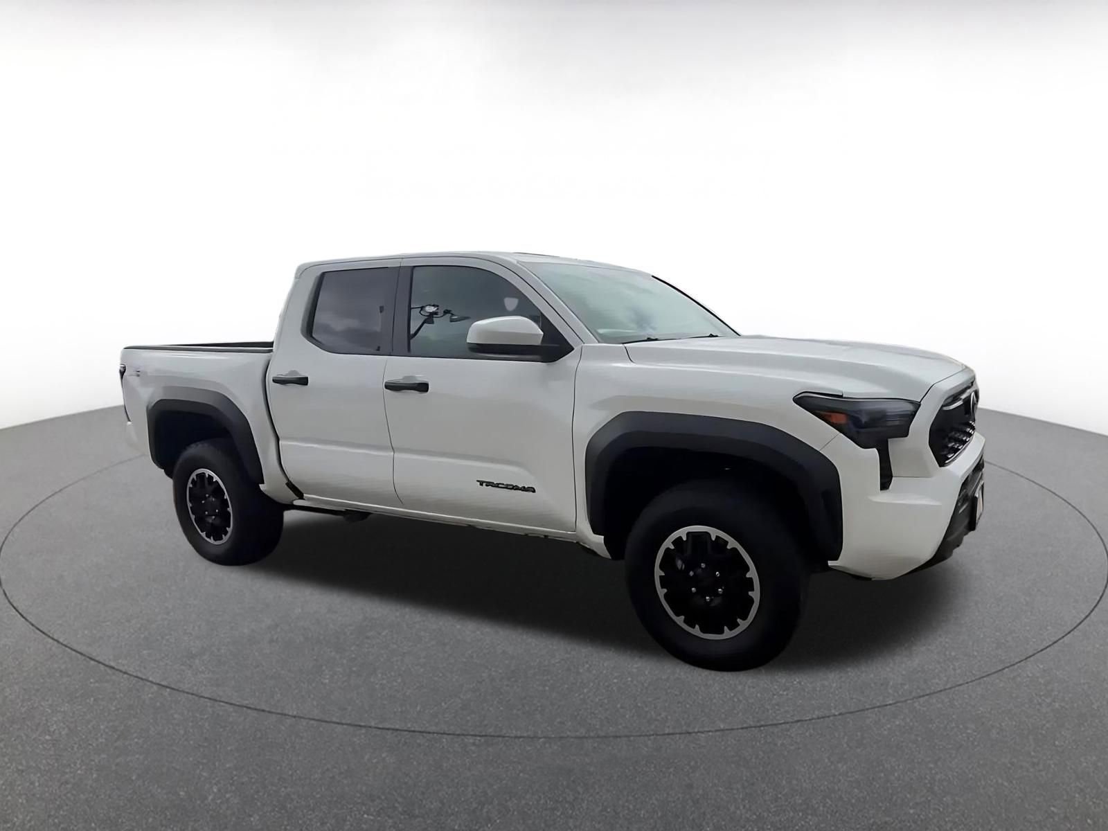 Used 2025 Toyota Tacoma TRD Off-Road image 2