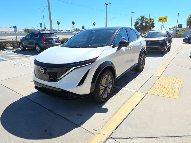Used 2023 Nissan Ariya AWD image 9