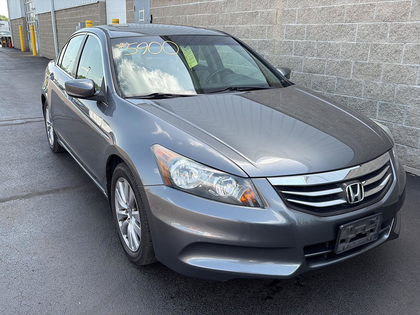 Used 2012 Honda Accord EX-L image 2
