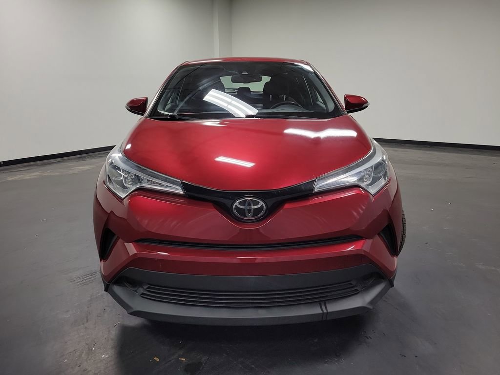 Used 2018 Toyota C-HR XLE image 2