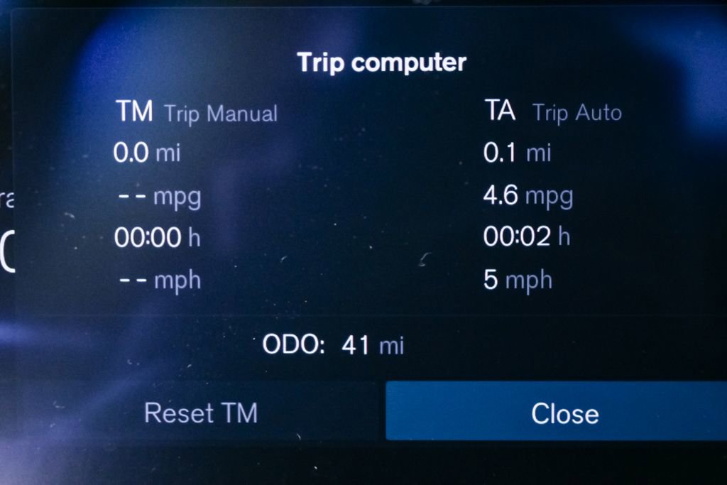 New 2026 Volvo XC40 B5 Plus w/ Climate Package image 11