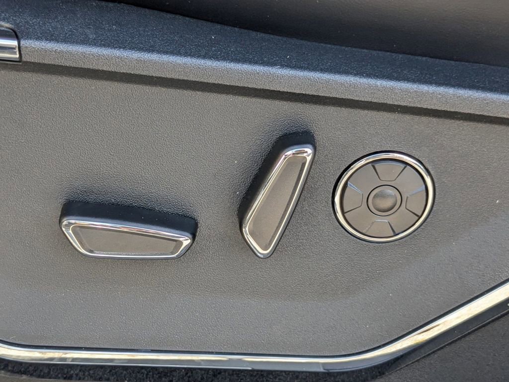 New 2025 Ford F150 Lightning Platinum image 15