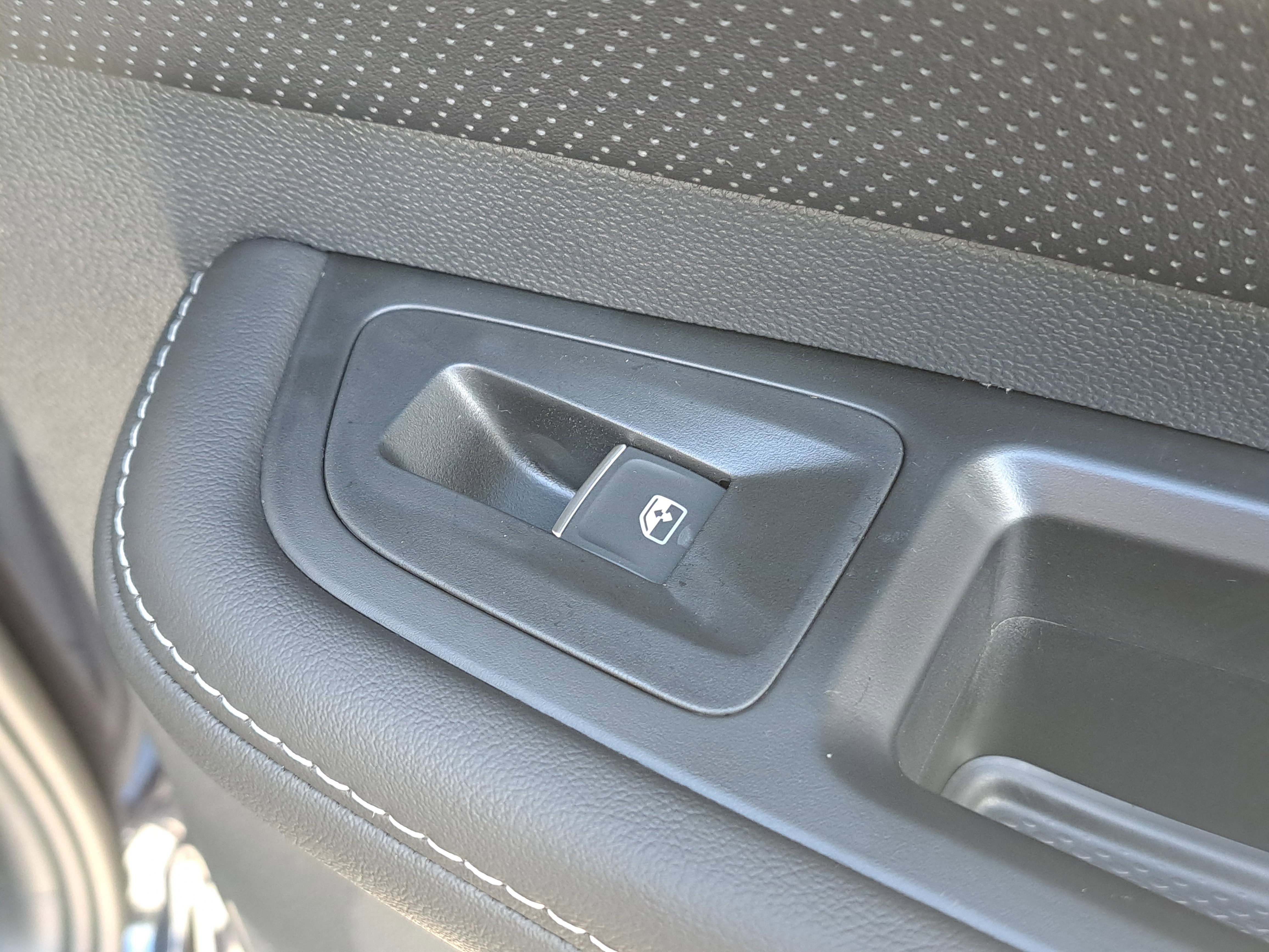 New 2026 Volkswagen Atlas SEL image 12