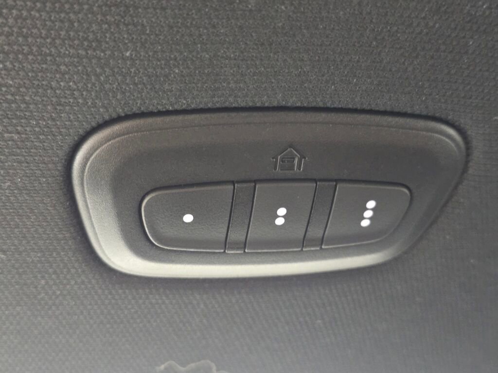 Used 2022 RAM 1500 Laramie image 32