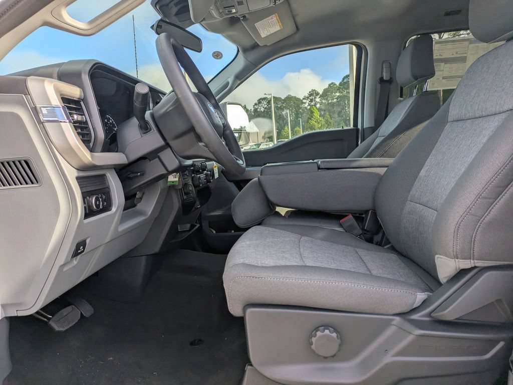 New 2026 Ford F250 XL w/ STX Appearance Package AWD/4WD image 18