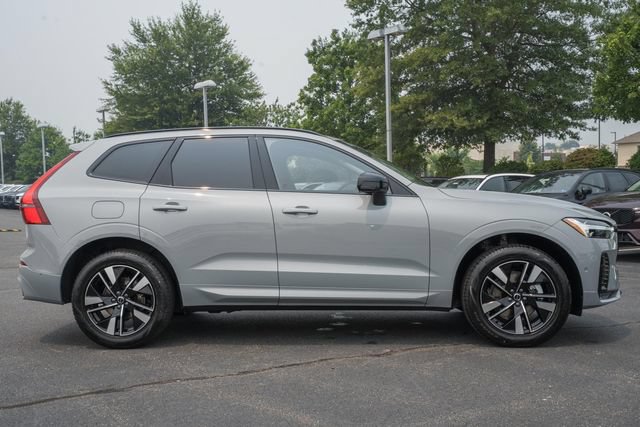 New 2026 Volvo XC60 B5 Plus w/ Protection Package Premier AWD/4WD image 4