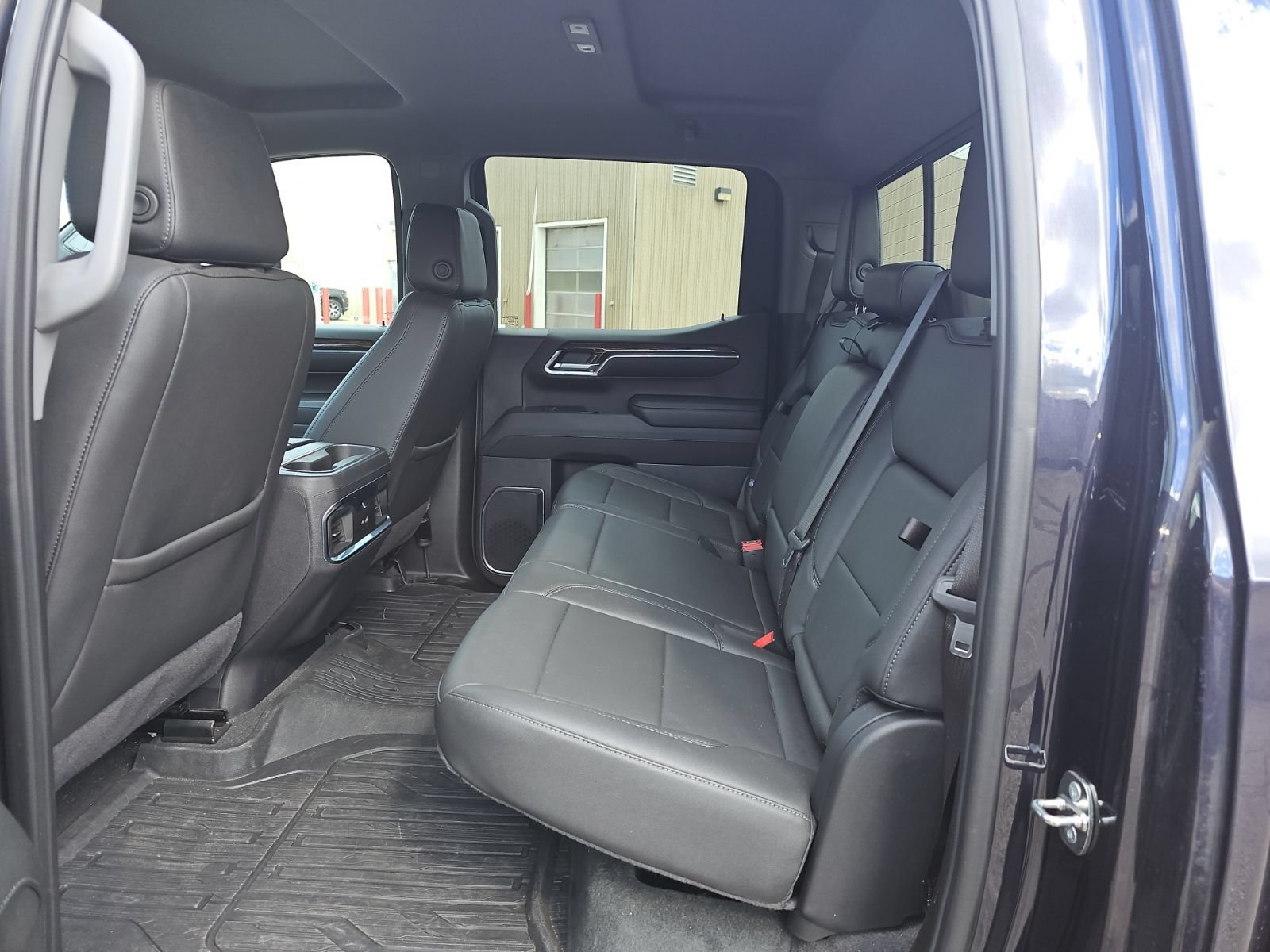 Used 2024 GMC Sierra 1500 Elevation w/ Elevation Premium Package AWD/4WD image 10