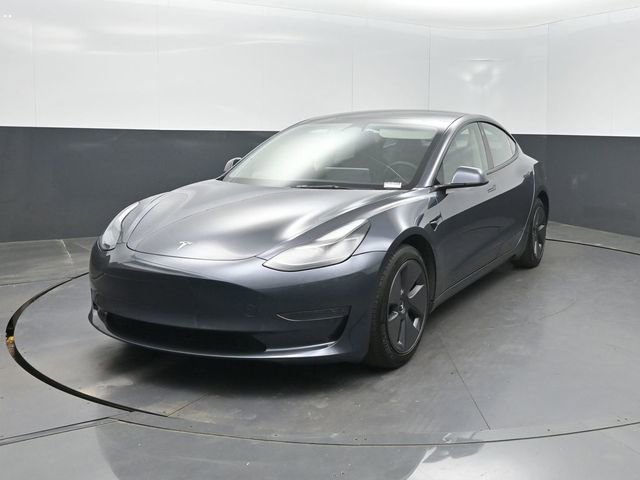 Used 2023 Tesla Model 3 Standard Range RWD image 1