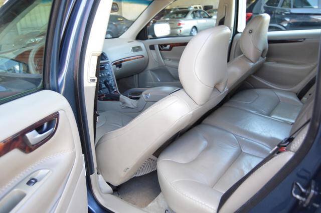Used 2005 Volvo XC70 AWD/4WD image 46