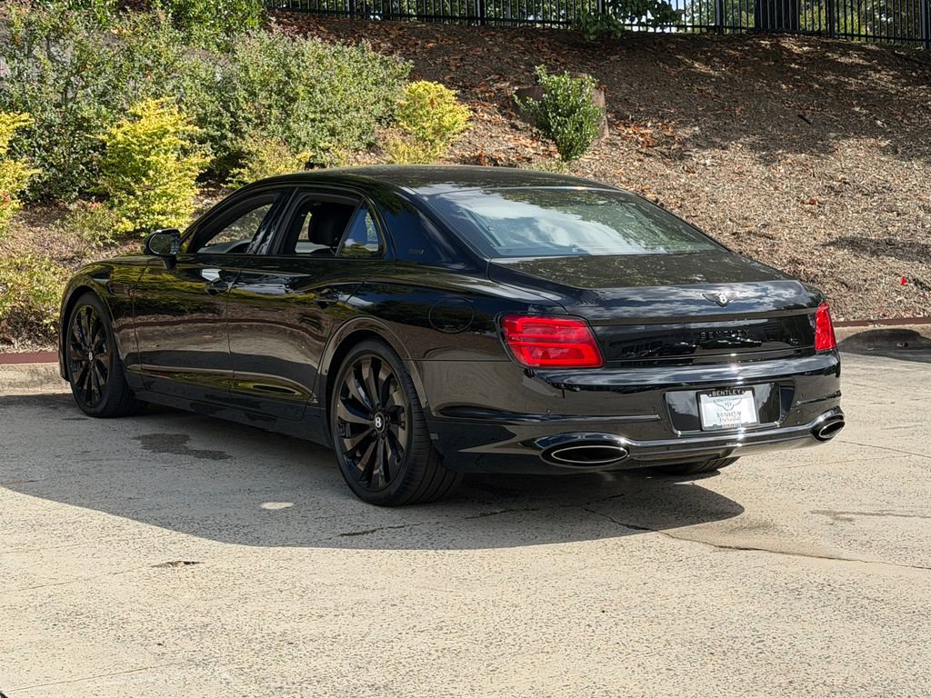 New 2025 Bentley Flying Spur Plug-In Hybrid image 8