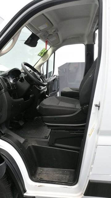 Used 2025 RAM ProMaster 2500 w/ Convenience Group image 16