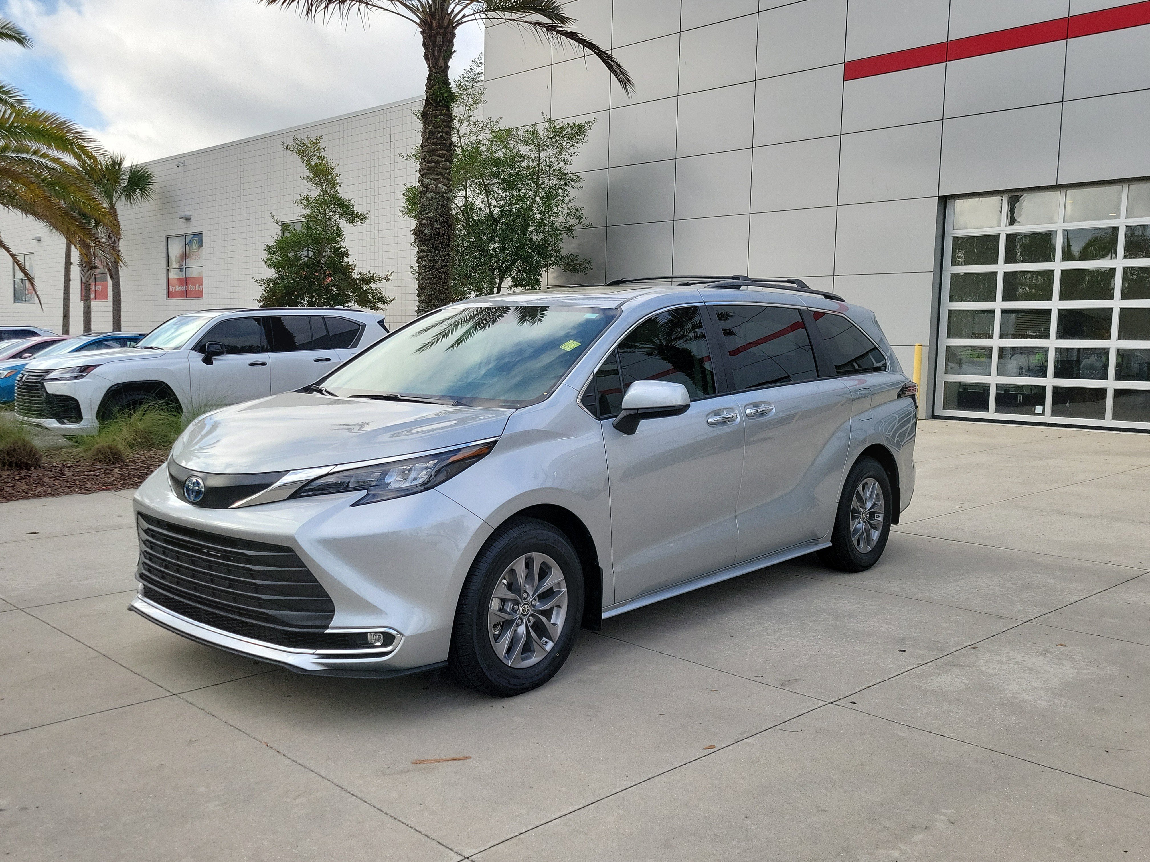 Certified 2024 Toyota Sienna XLE