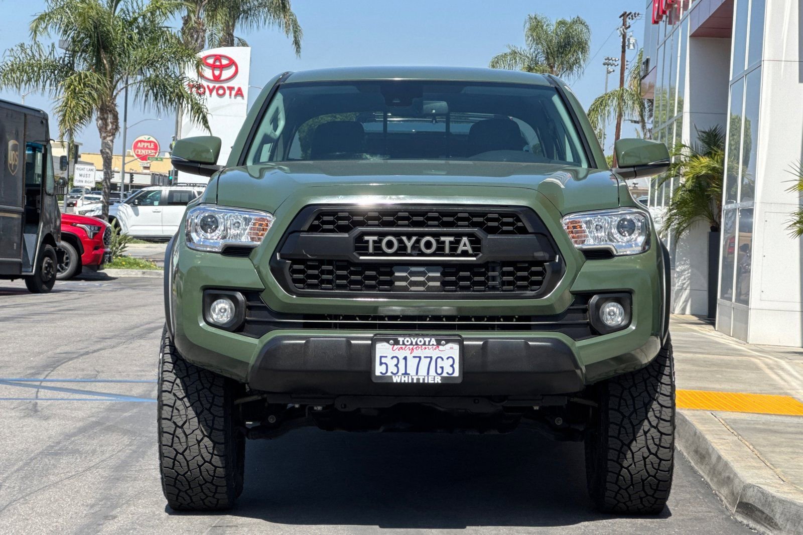 Used 2021 Toyota Tacoma SR5 w/ Trail Edition image 10